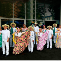 Ensamble folklórico